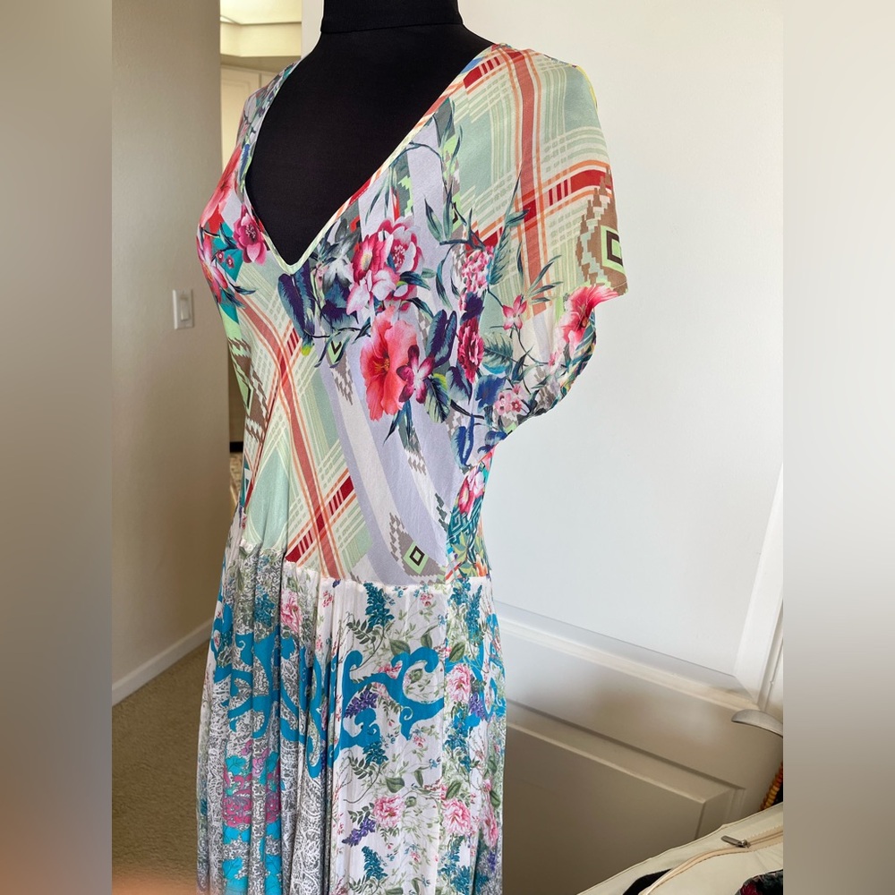 Johnny Was 100% Chupra rayon, multicolored dress. Slip on. Sz. M - Picture 5 of 6